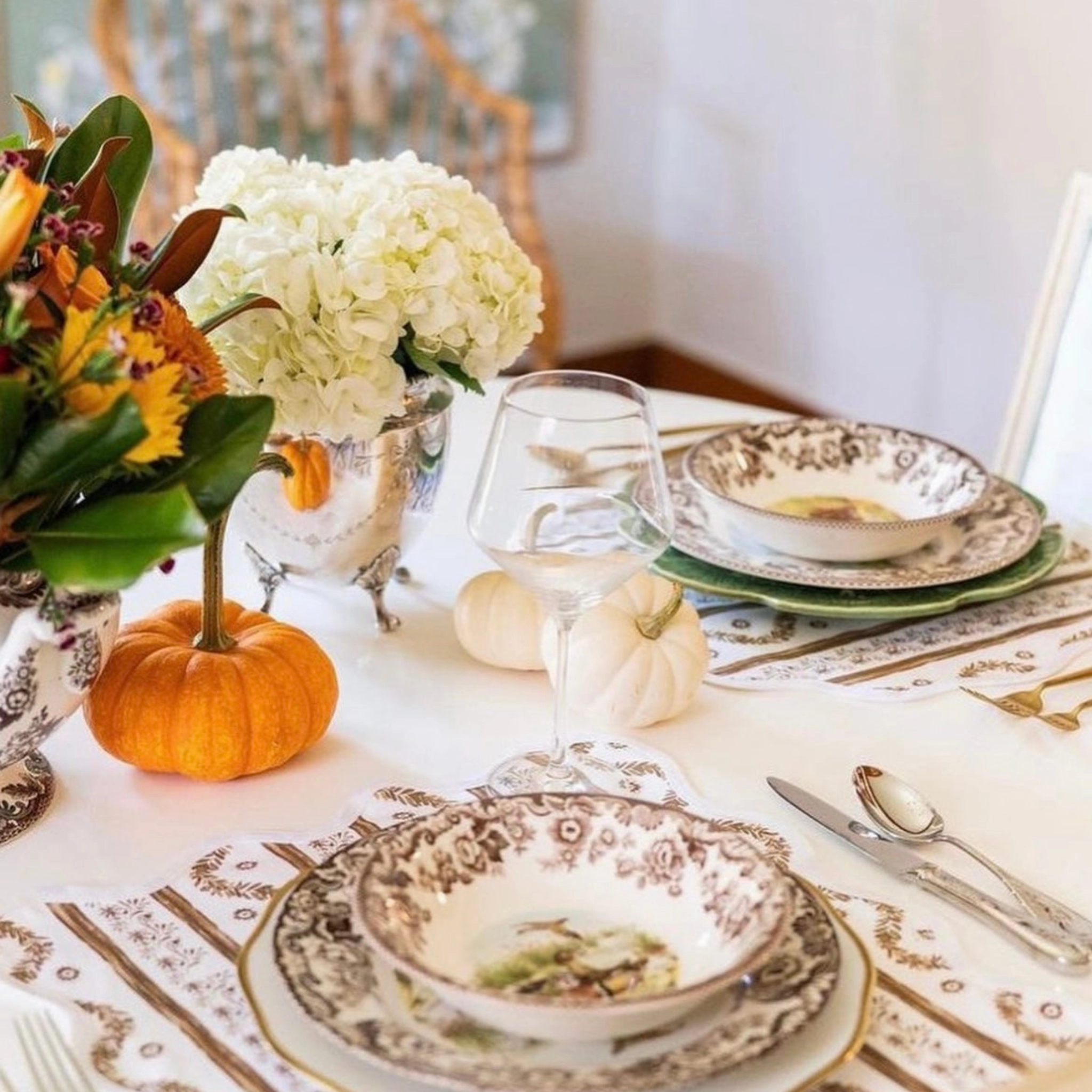 Square Scalloped Placemat, Boxwood Garden - Espresso