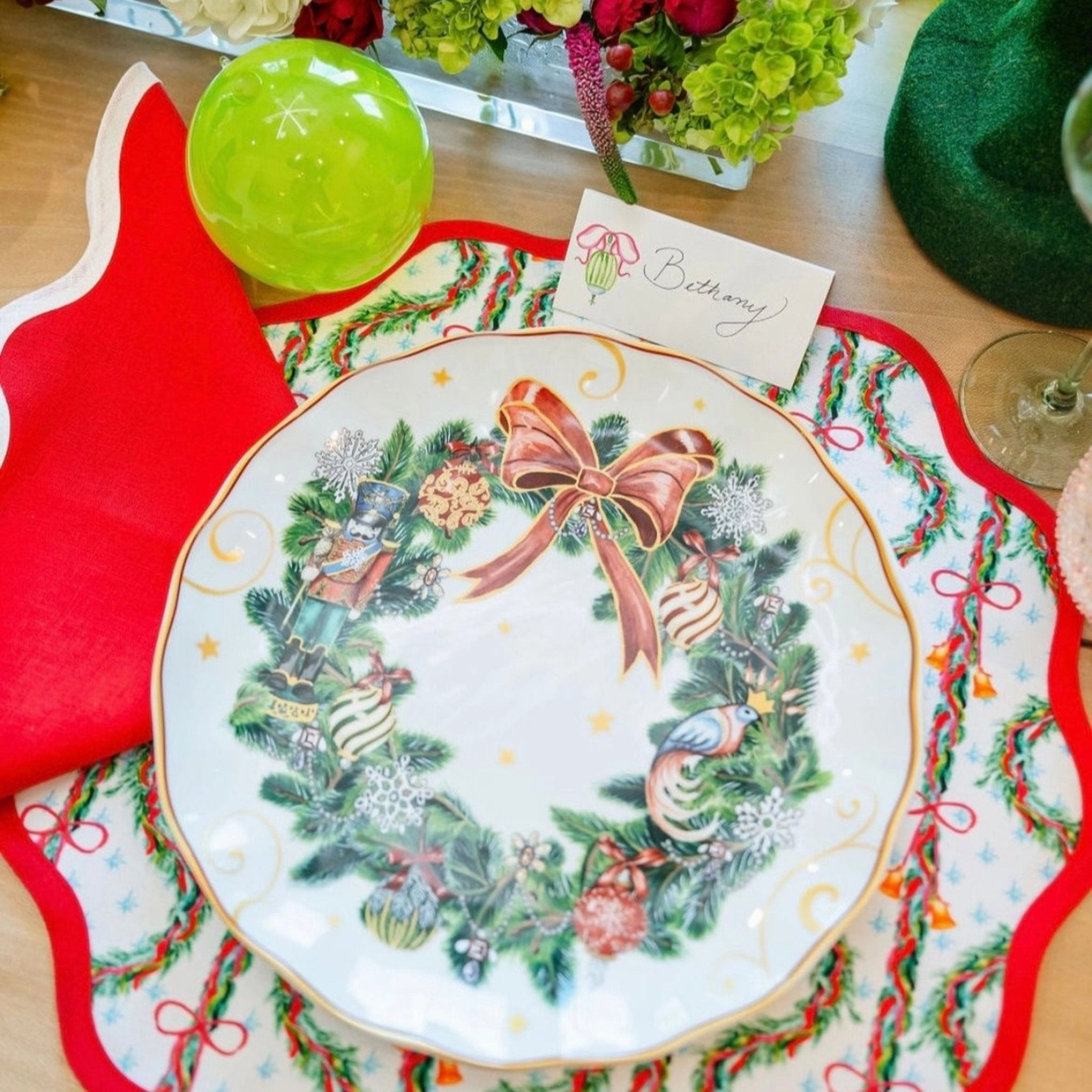 Square Scalloped Table Linen, Rosebud Red