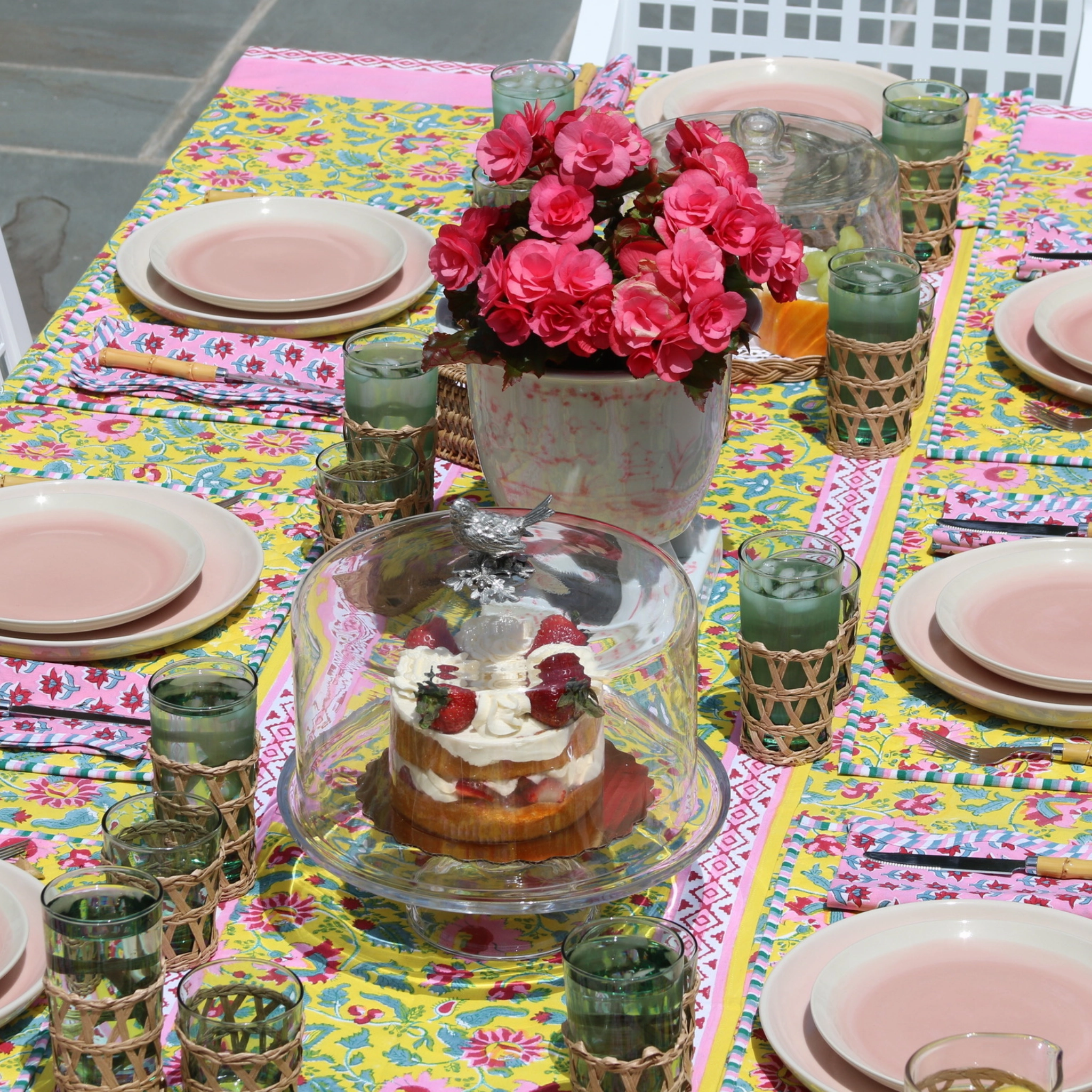 Stoneware Dinner Plates in Vintage Rose and Cream