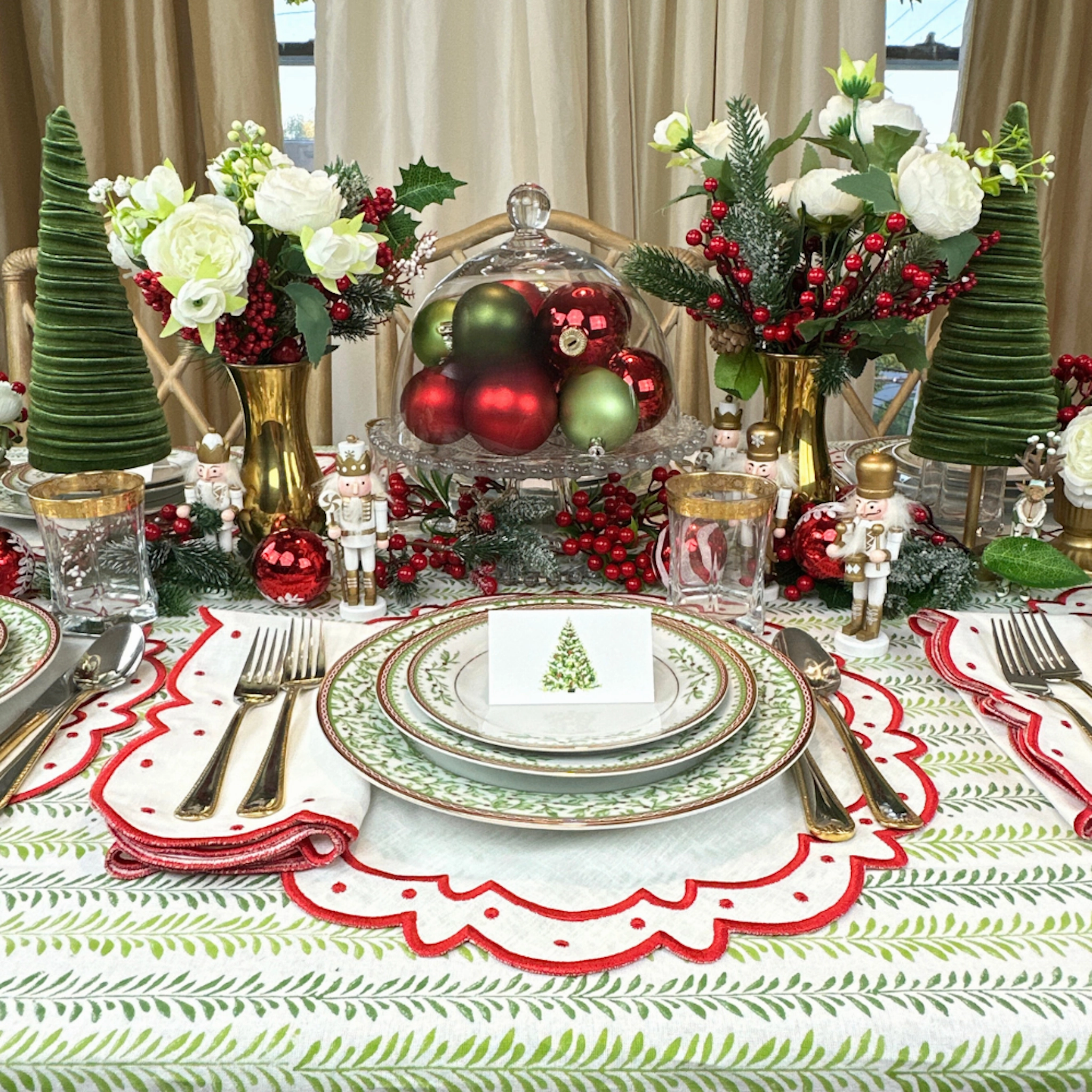 Studio Collection: Ava Placemats in Linen White/Red, Set of 4