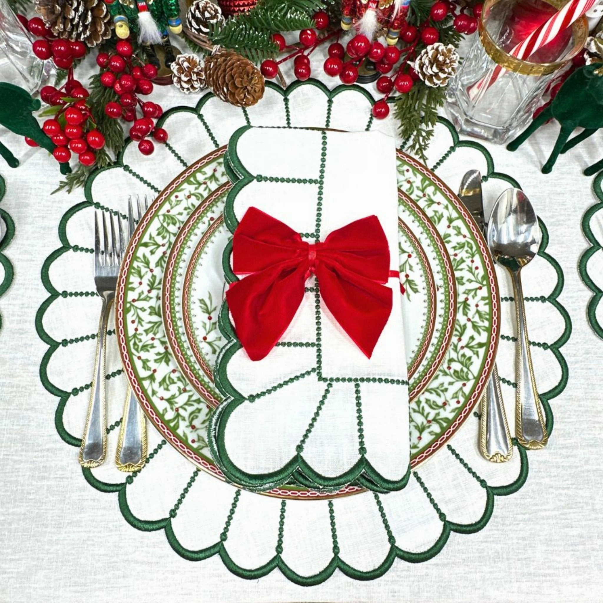 Studio Collection: Pippa Napkin in White/Dark Green, Set of 4