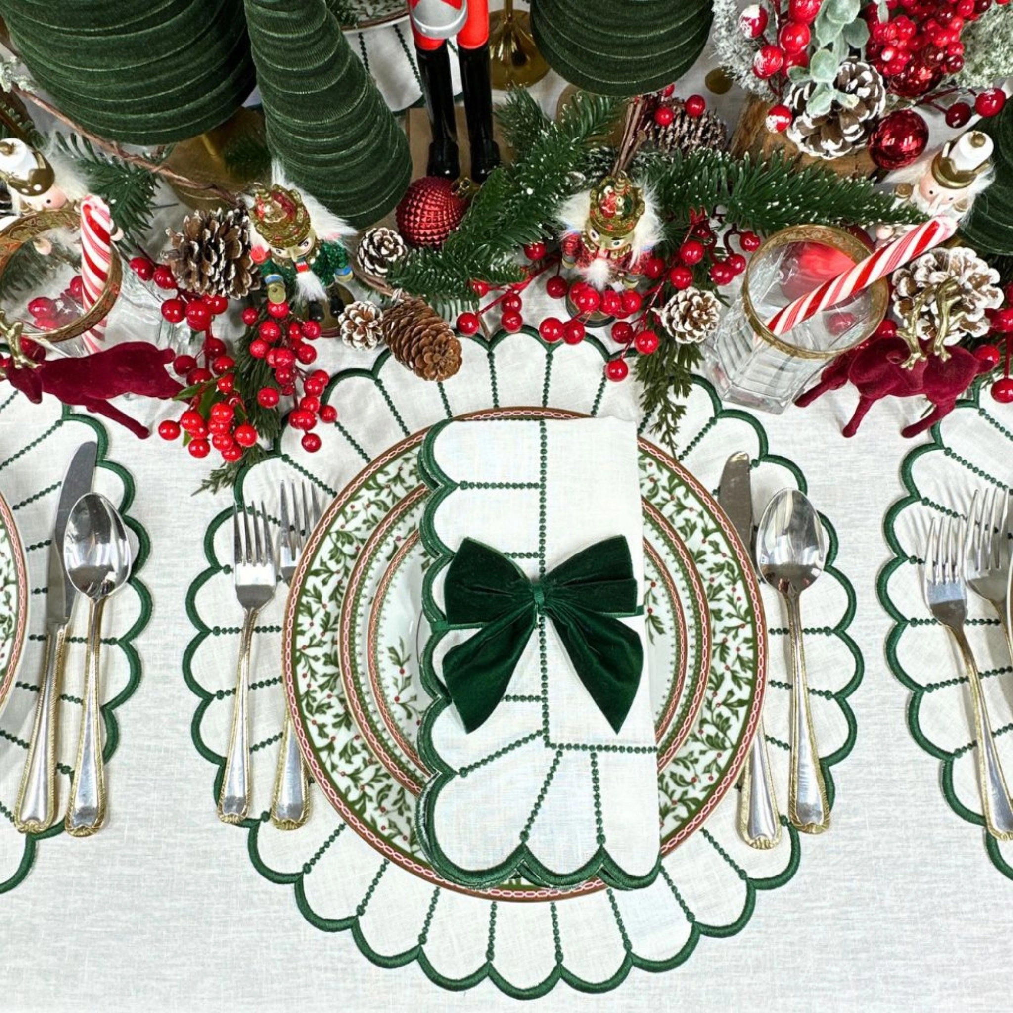 Studio Collection: Pippa Napkin in White/Dark Green, Set of 4