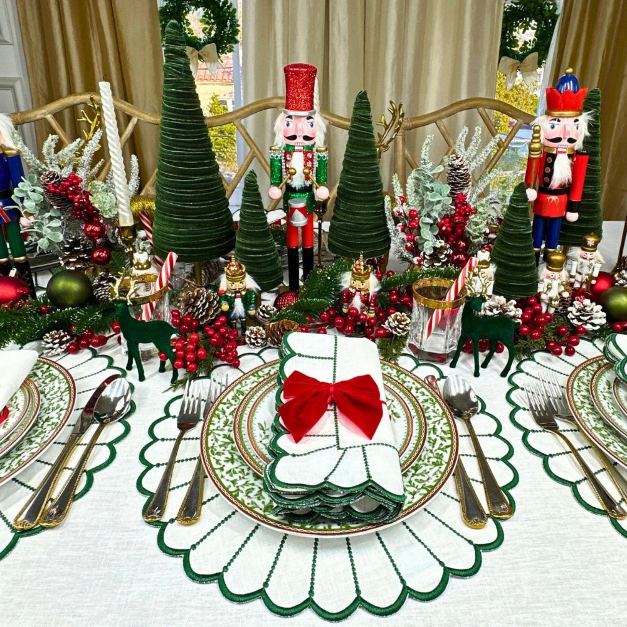 Studio Collection: Pippa Placemat in White/Dark Green, Set of 4