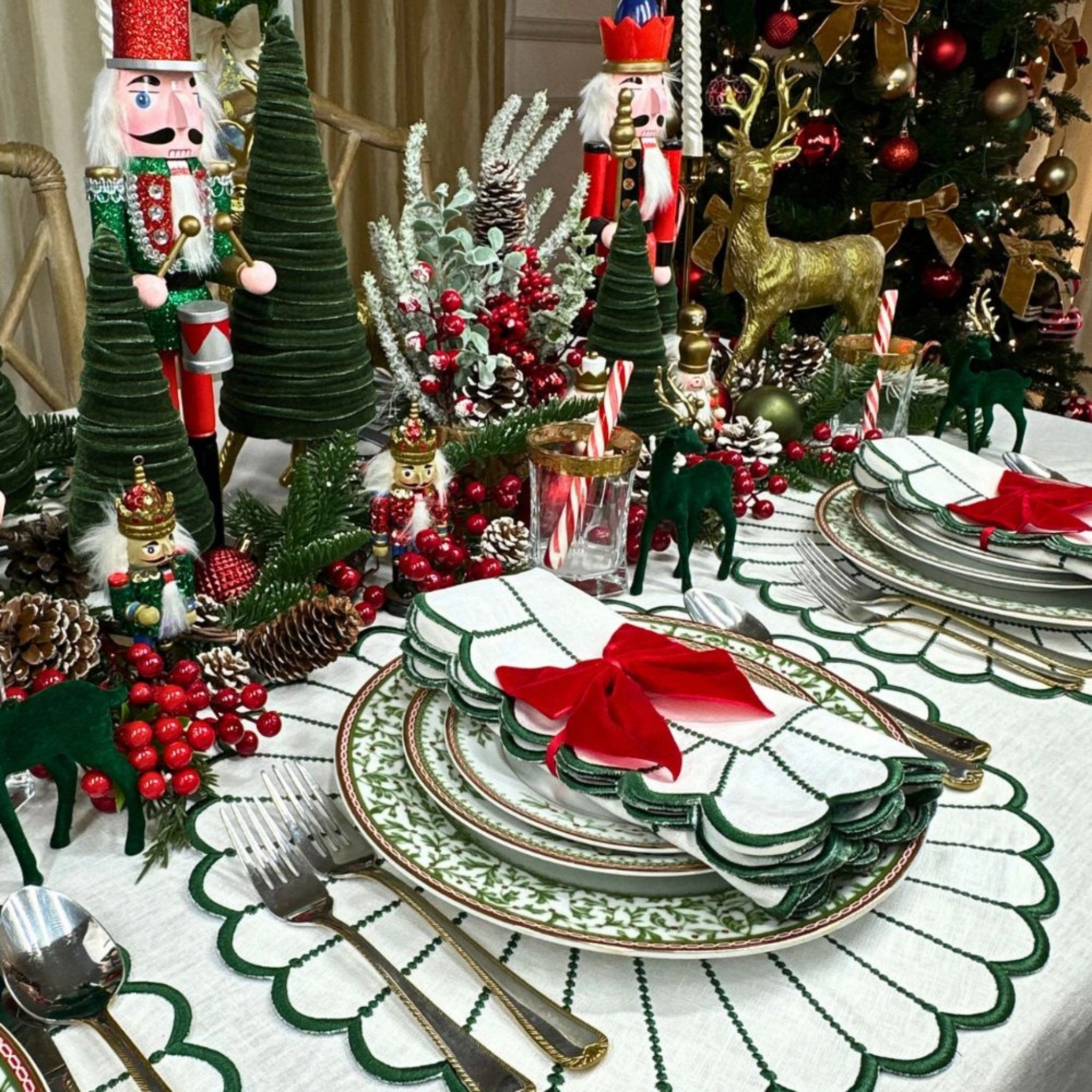 Studio Collection: Pippa Placemat in White/Dark Green, Set of 4