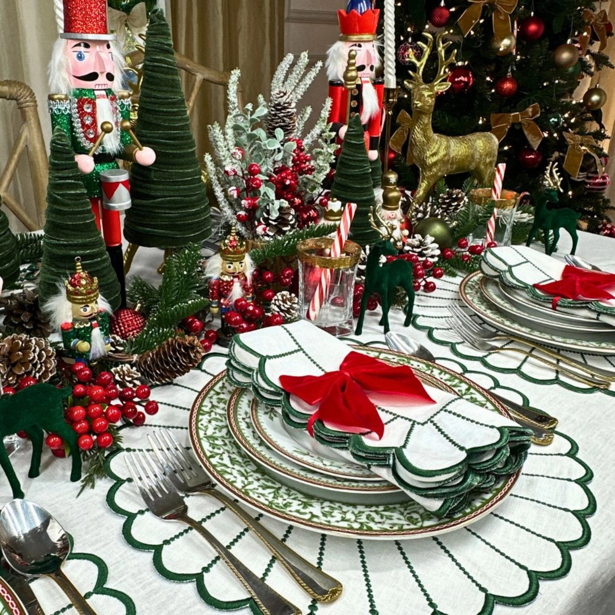 Studio Collection: Pippa Placemat in White/Dark Green, Set of 4