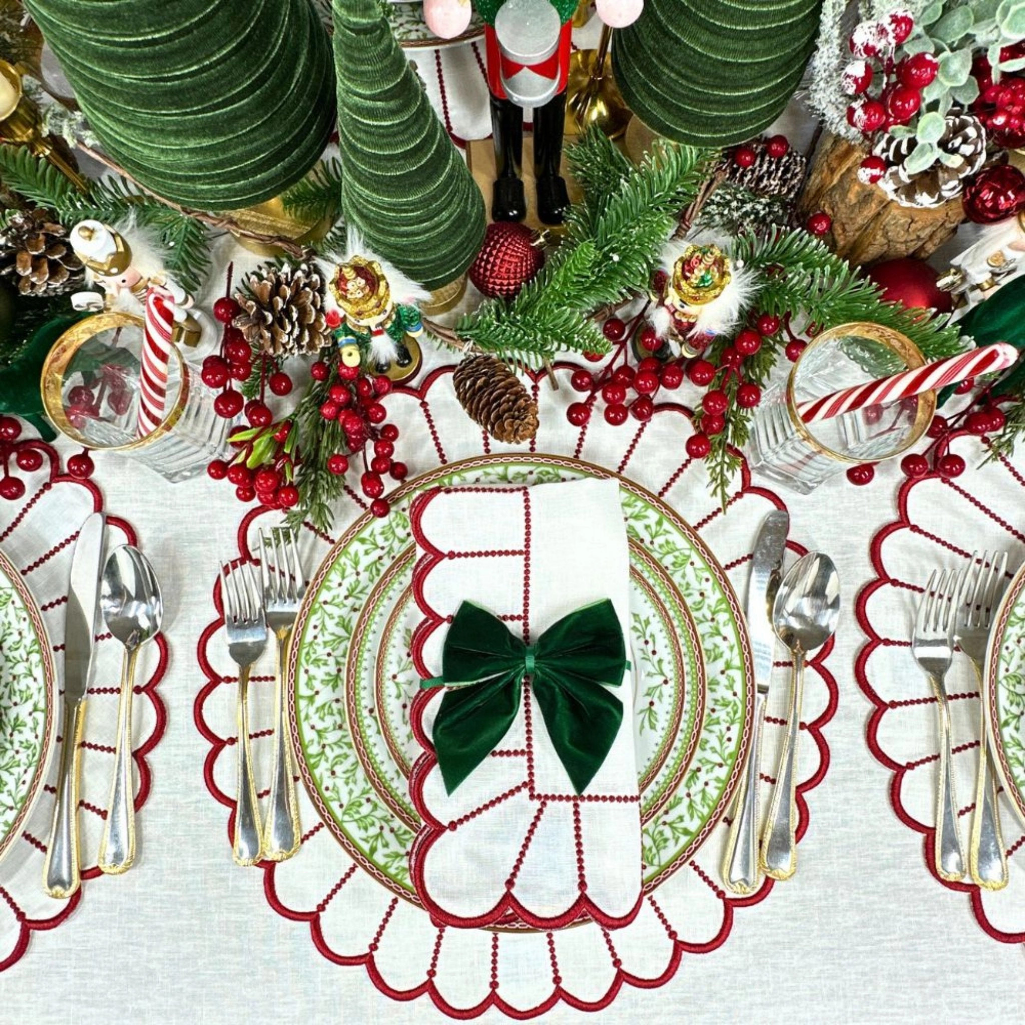 Studio Collection: Pippa Placemat in White/Red, Set of 4