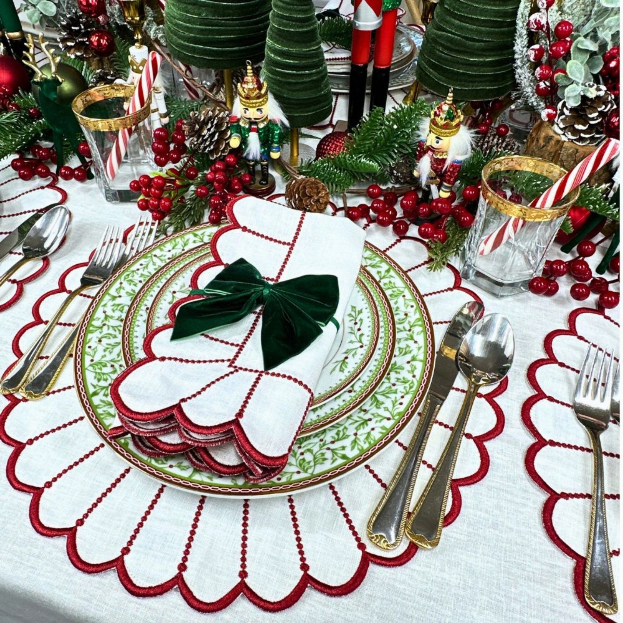 Studio Collection: Pippa Placemat in White/Red, Set of 4