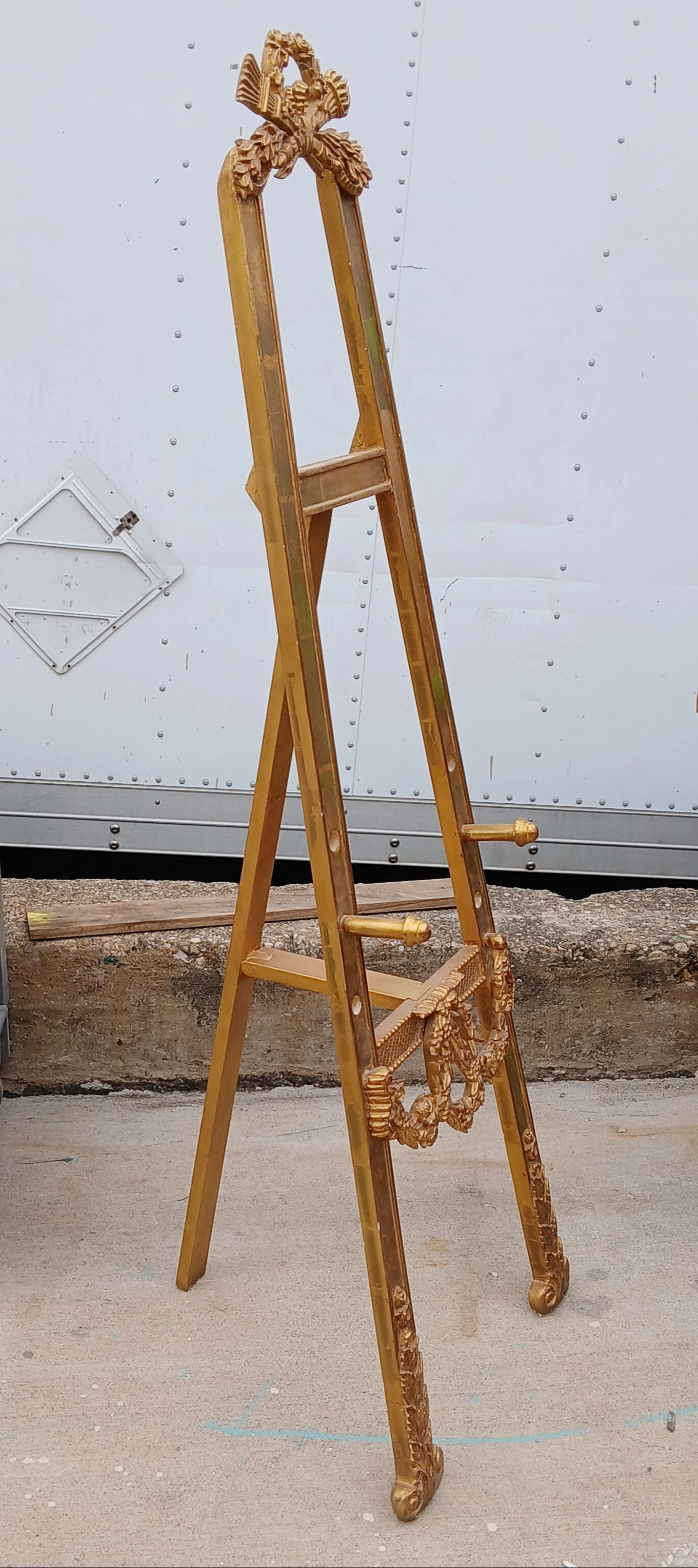 TALL GILT EASEL