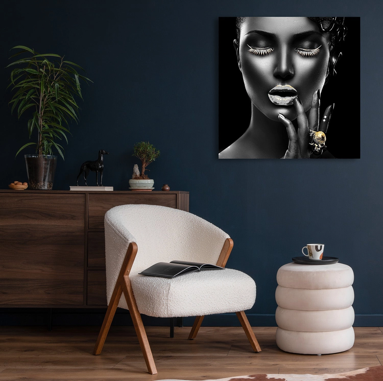 Tempting Lips Silver on Acrylic