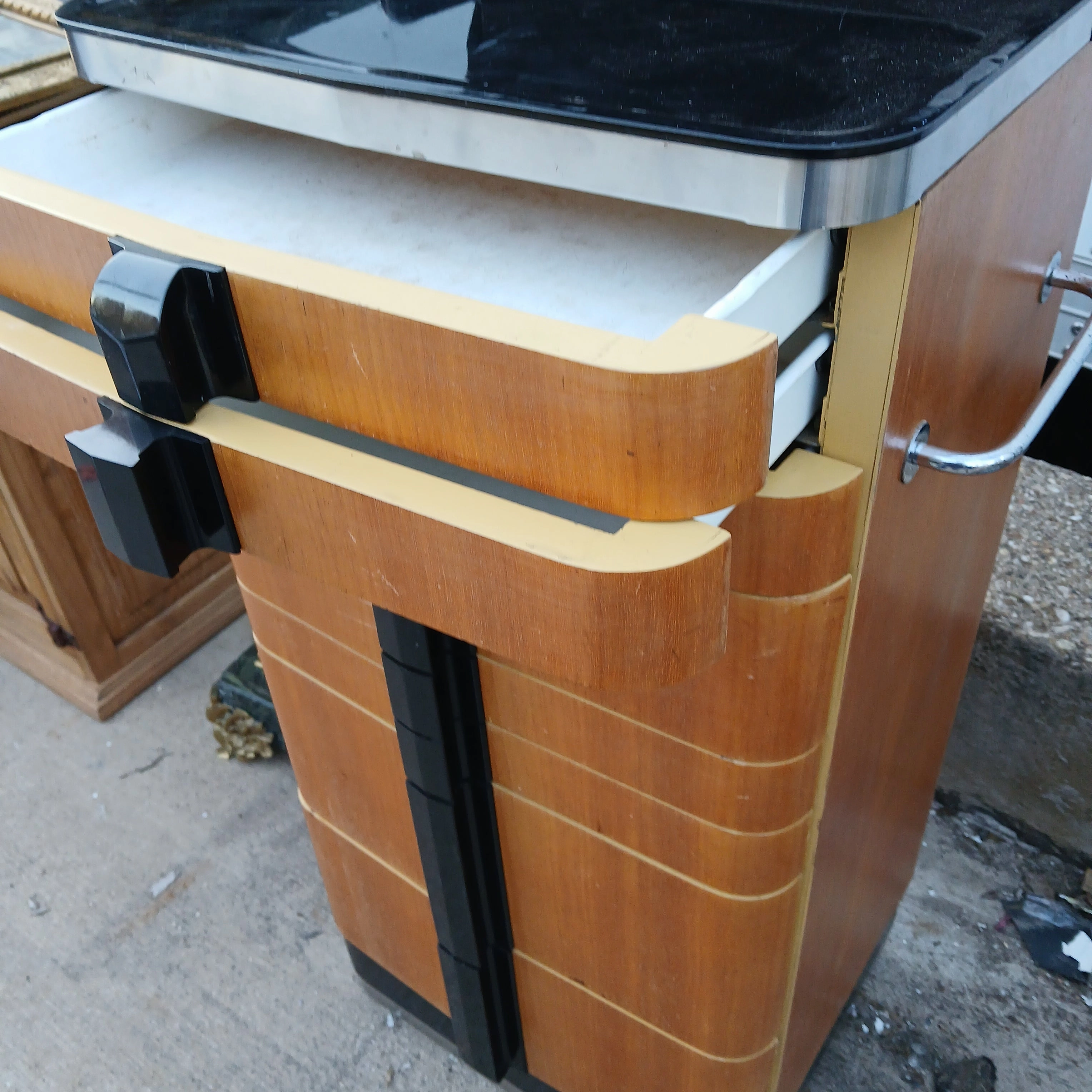 THE AMERICAN CABINET COMPANY DENTAL CABINET