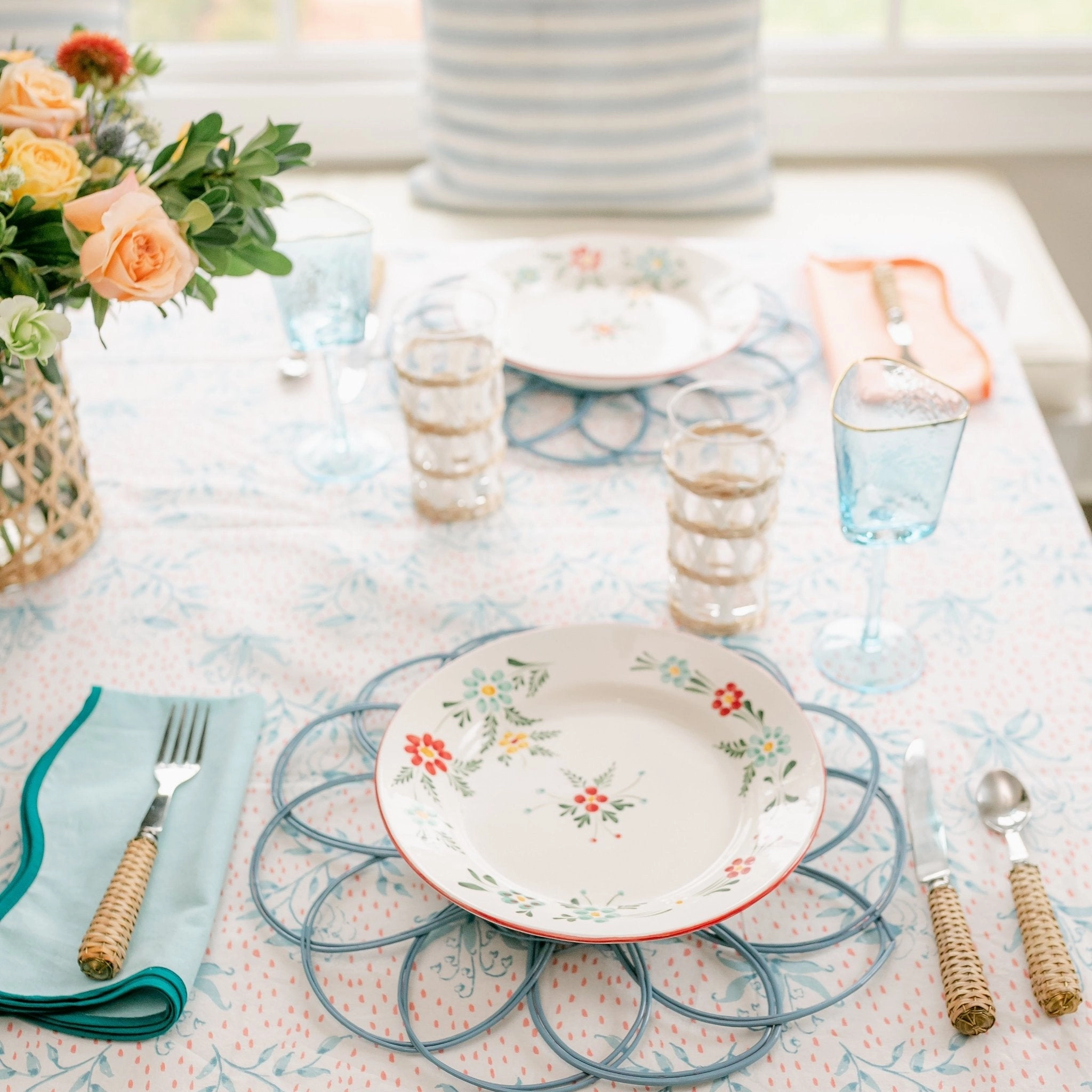 The Scalloped Napkin Set in Teal