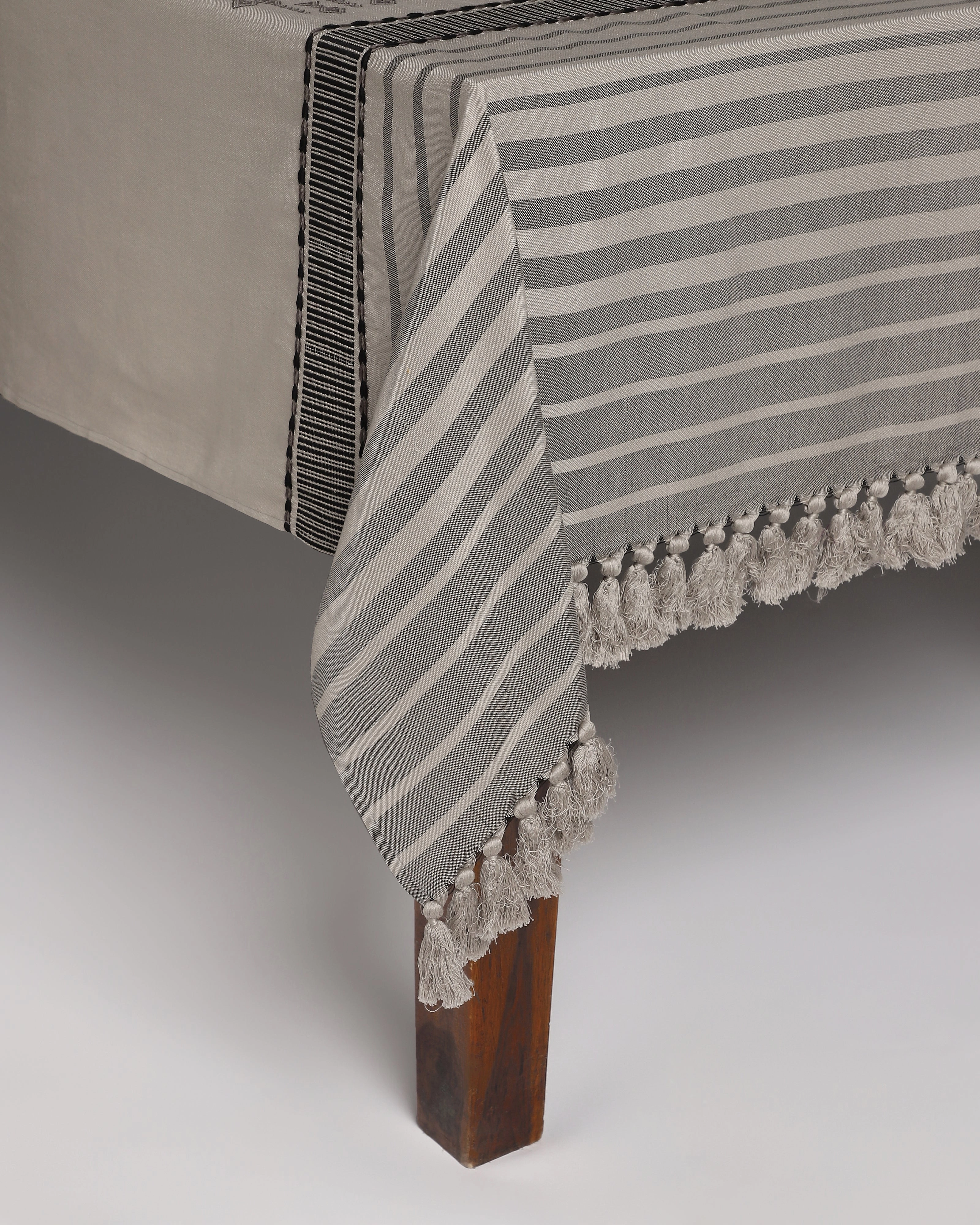 Tier Extra Weft Cotton Table Cover