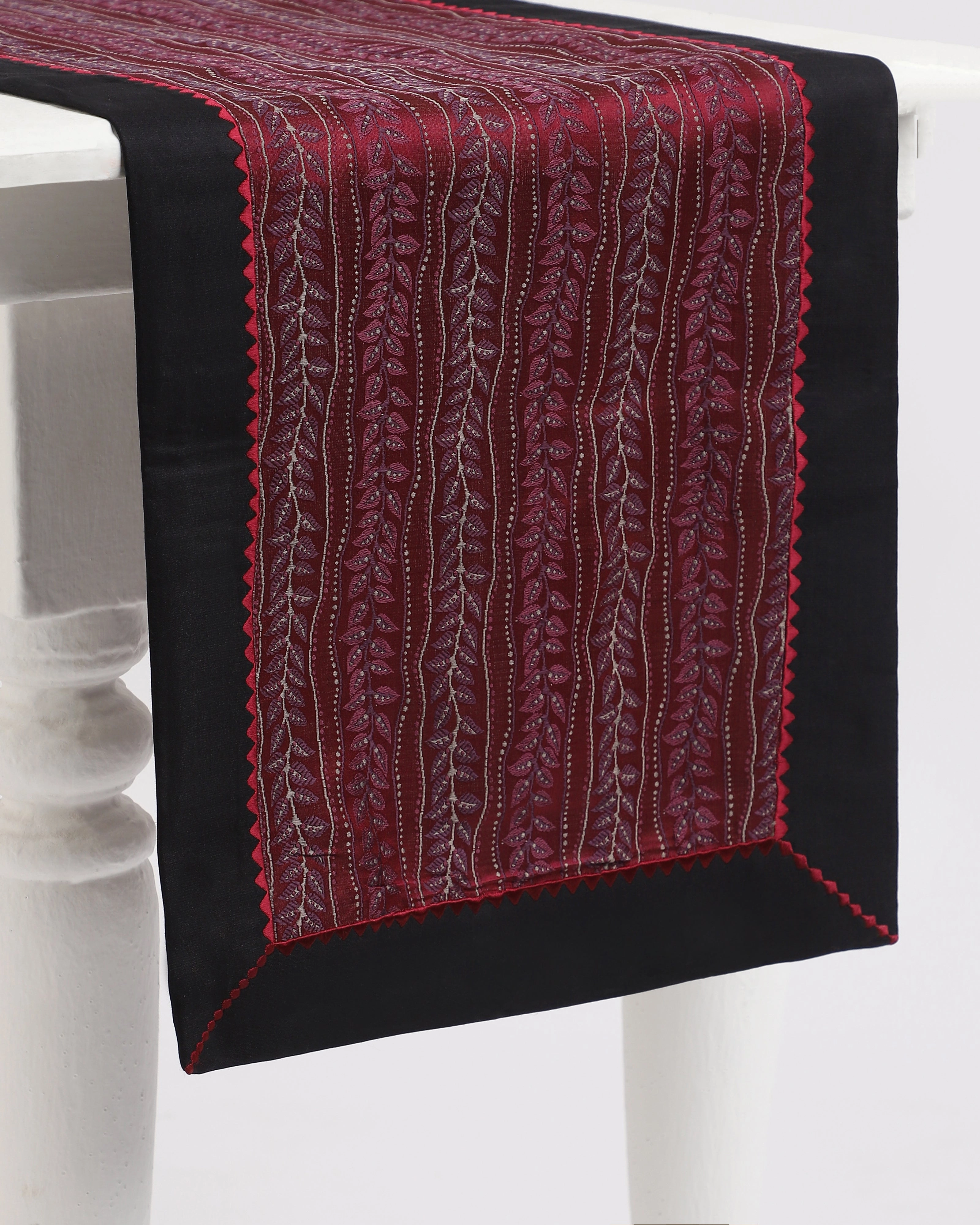Trail Tanchoi Silk Table Runner ceramic table ornament