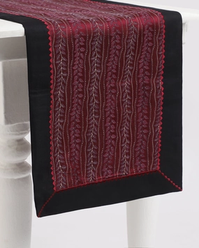 Trail Tanchoi Silk Table Runner ceramic table ornament