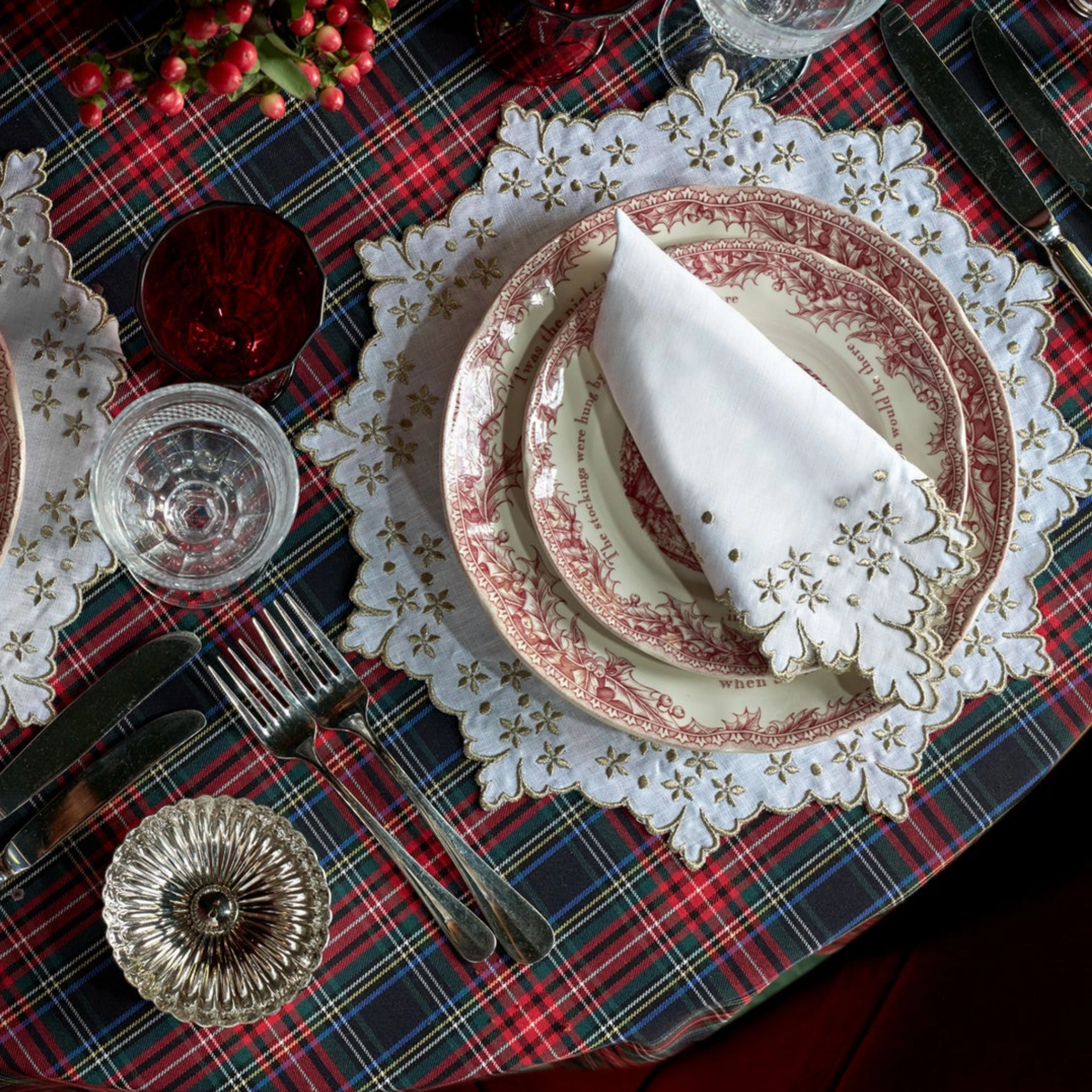 White Celeste Round Placemat With Gold Embroidery
