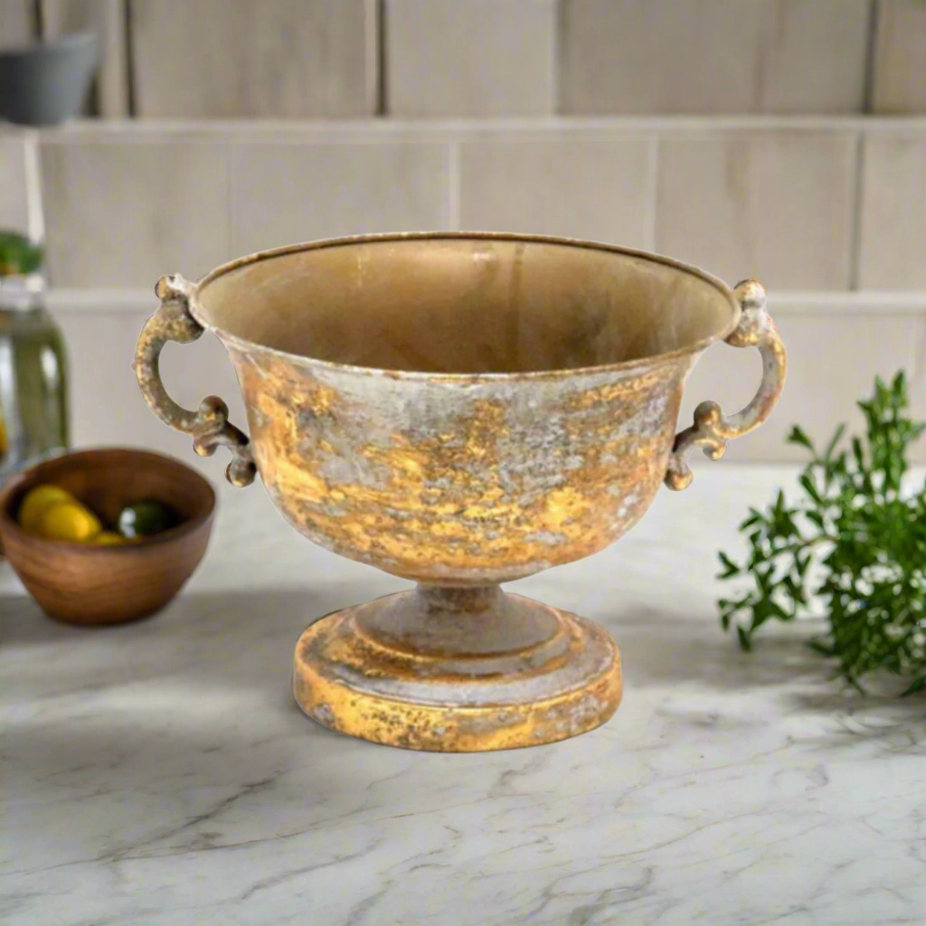 Xanthe Trophy Vase